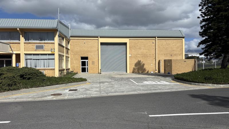 To Let commercial Property for Rent in Montague Gardens Western Cape